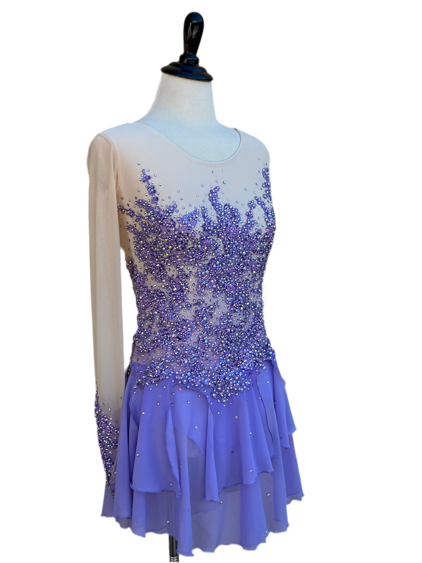 Lavender Figure Skating Dress with Crystal-Embellished Lace Appliqués – Competition Dress