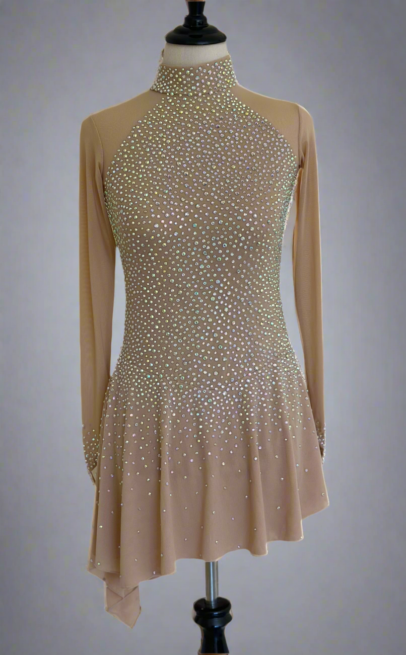 figure skating dress crystal designs Classic heart shape upper body and modern multi leyar met skirt. Beautiful and elegant crystals, small sparkling element on the soft black lycra! Astonishing long met gloves with crystals. Suitable for any