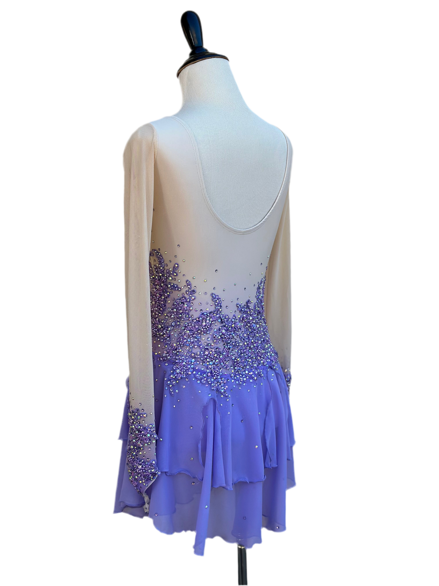 Lavender Figure Skating Dress with Crystal-Embellished Lace Appliqués – Competition Dress