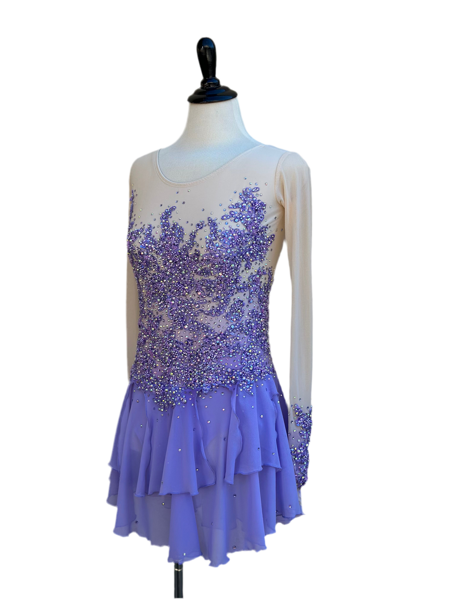 Lavender Figure Skating Dress with Crystal-Embellished Lace Appliqués – Competition Dress
