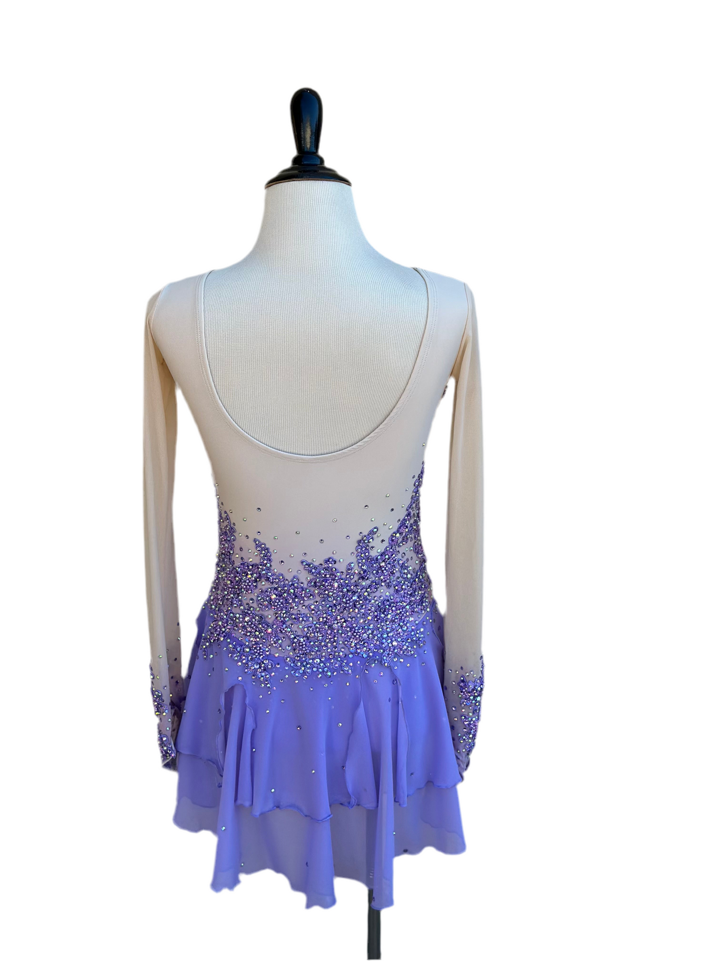 Lavender Figure Skating Dress with Crystal-Embellished Lace Appliqués – Competition Dress