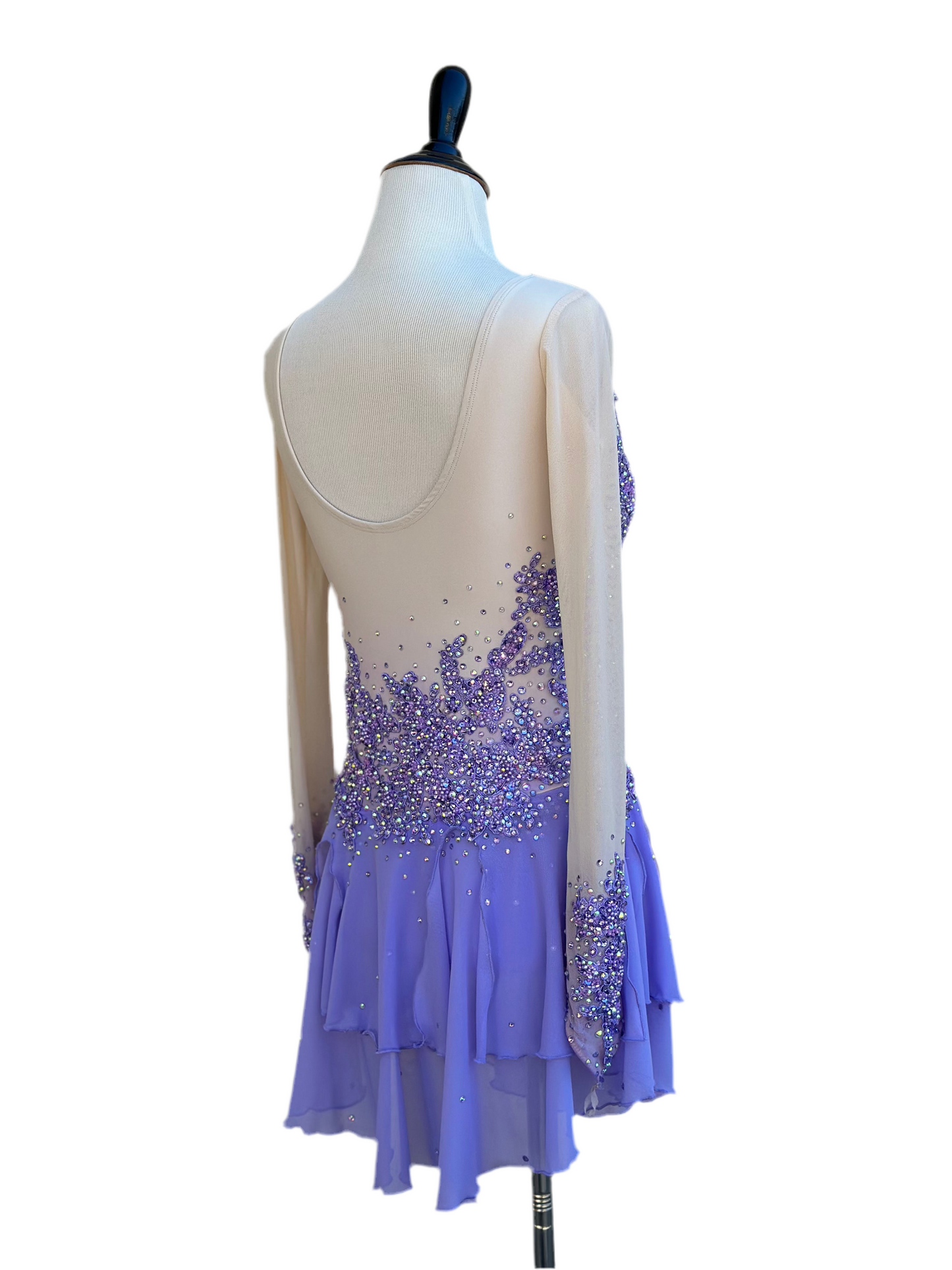 Lavender Figure Skating Dress with Crystal-Embellished Lace Appliqués – Competition Dress